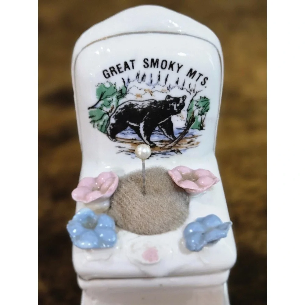 Vintage Souvenir Pin Cushion, porcelain Great Smoky Mtns bear logo rocking chair